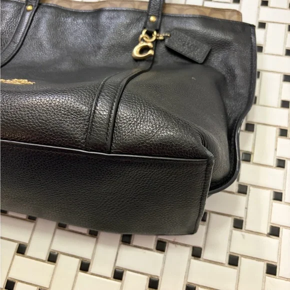 SOLD OUT
Black and Tan Leather Tote Bag - Picture 4 of 11